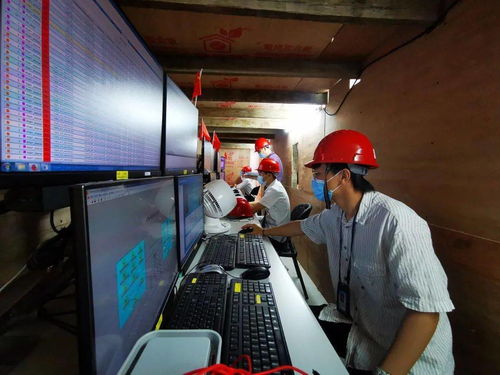 光影定格情系藍天，技能守護安全飛行——中南空管局局直職工攝影比賽暨作品展通訊設備修理側記